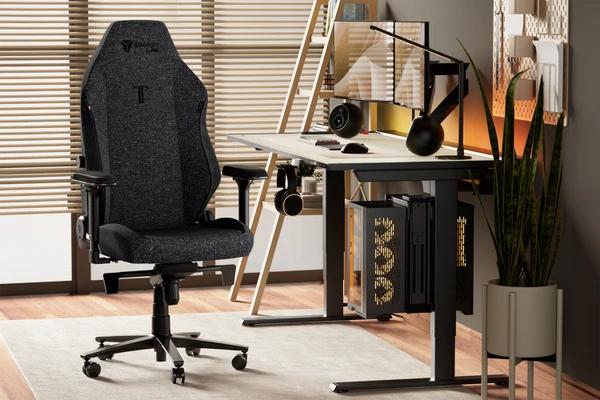 Secretlab Titan Evo gaming chair in black