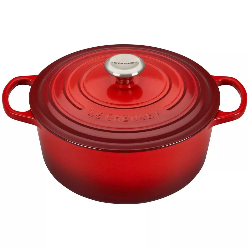Le Creuset Signature 5.5-quart Dutch oven